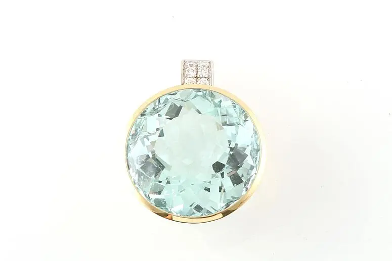 Aquamarin Anhänger aus Gelbgold mit Diamanten