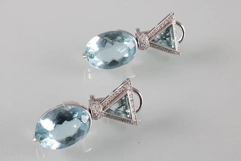 Aquamarin Ohrringe aus Weißgold 