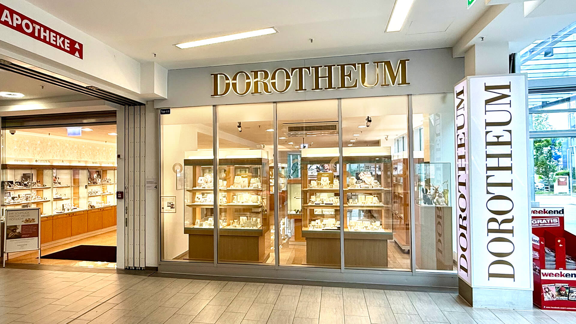 Das Geschäftslokal der Pfandleihe 1140 Wien im Auhof Center von außen.