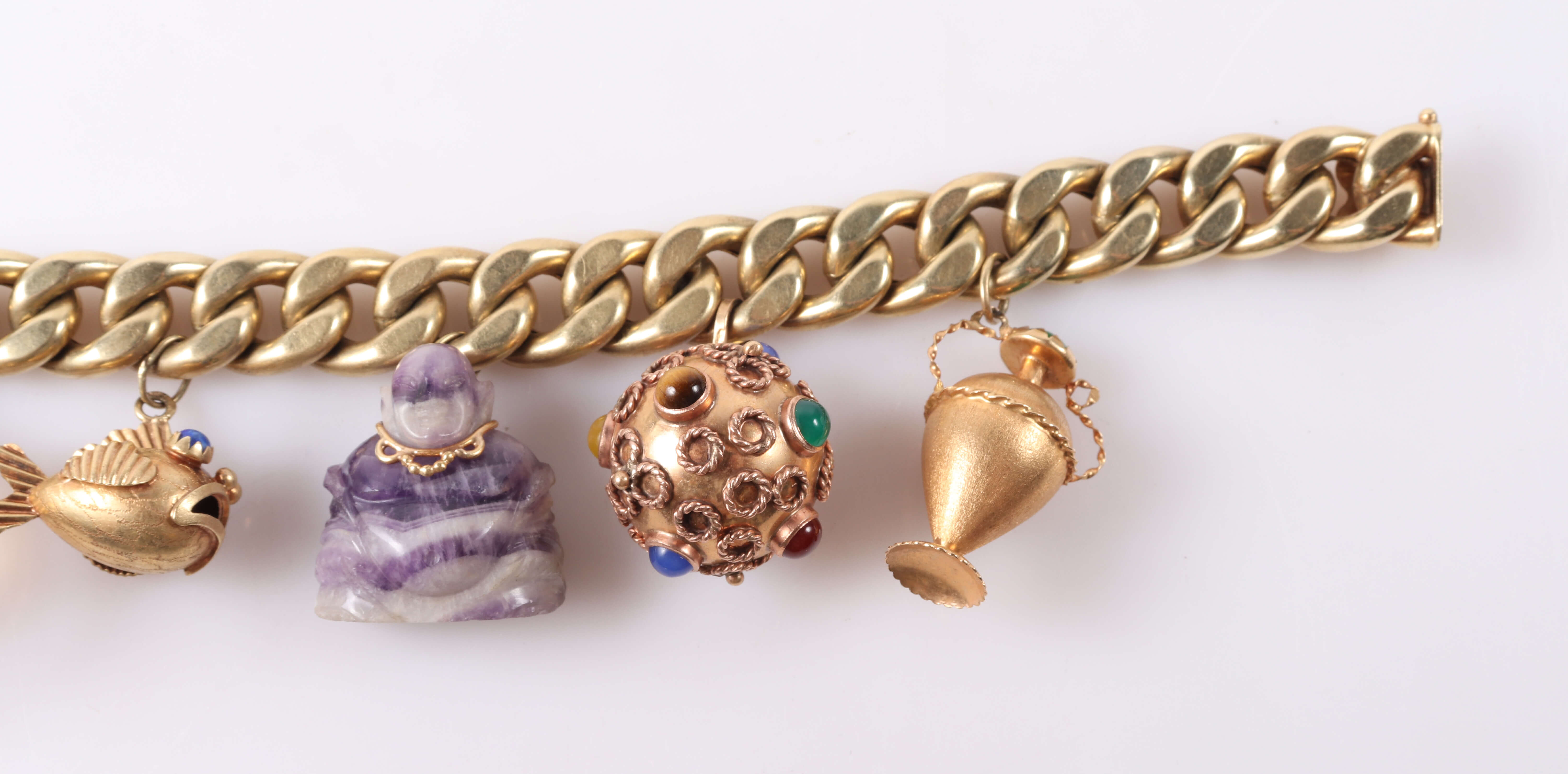 Geschnittener Buddha aus Amethystquarz