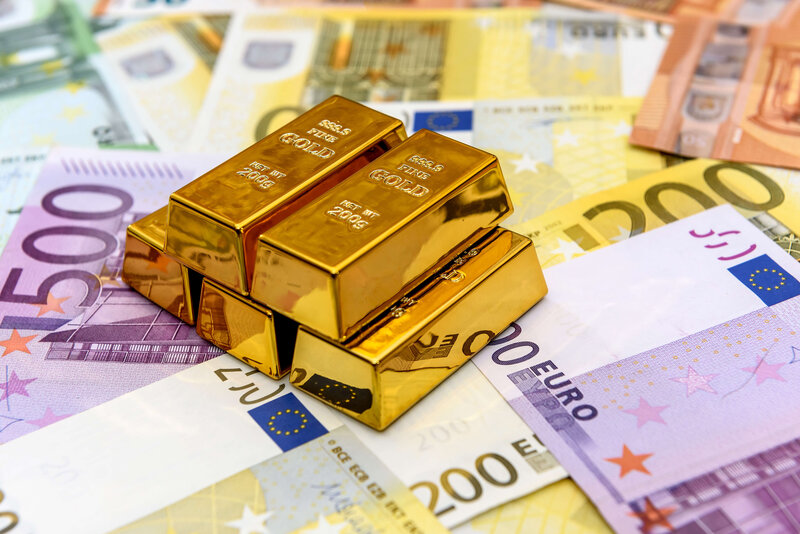 Pfanddarlehen oder Goldankauf: Bargeld mit Goldbarren