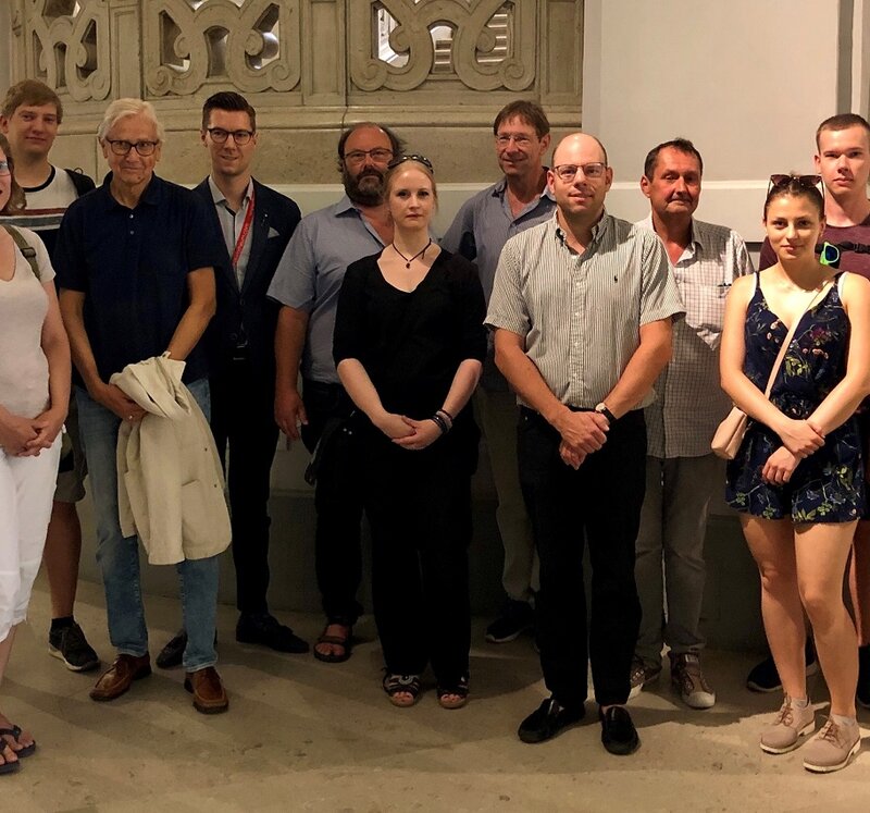 Mineralogie Kolleg:innen treffen auf Gemmologie Kolleg:innen