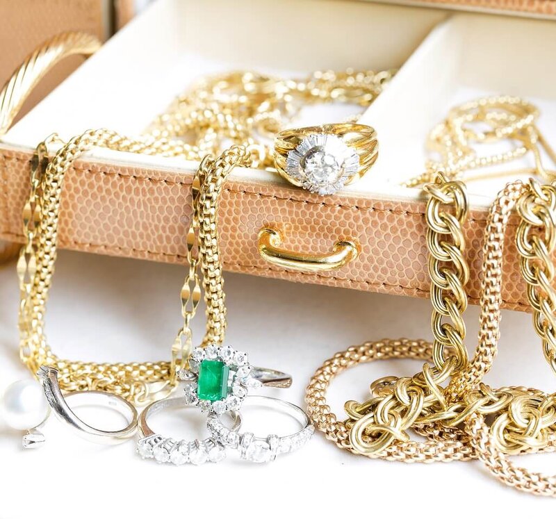 Schmuck aufbewahren in Kassette