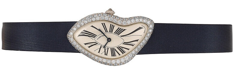 Cartier Crash Armbanduhr mit Brillanten, zus.ca. 3 ct, Weißgold 750, dekoriertes Ankerwerk, weißes Zifferblatt, römische Ziffern, asymmetrisches Formgehäuse, Nummer 120212AF, Referenz 2462, Klappschließe, Weißgold 750, 38,9 g, Cartier Reparaturbericht (Kopie) von 2020 liegt bei, neues Kalbslederband, altes Ersatzband