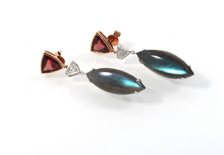 Rosegoldene Labradorit Ohrgehänge mit Brillanten und Turmalinen