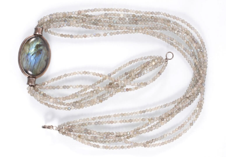 siebenreihiges Labradorit-Collier mit Silberschließe