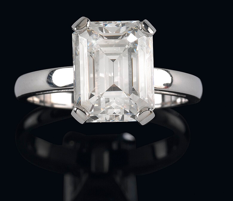 Verlobungsring lupenreiner Diamantsolitär