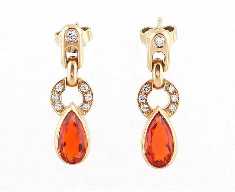 Ohrsteckgehänge mit Feuer-Opal