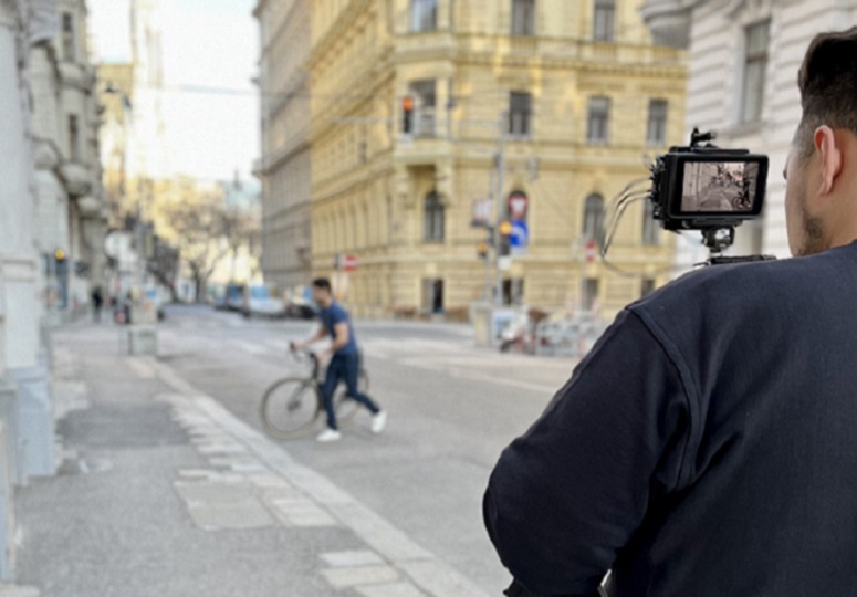 Dorotheum Pfand Reel Kameramann bei Außenaufnahmen