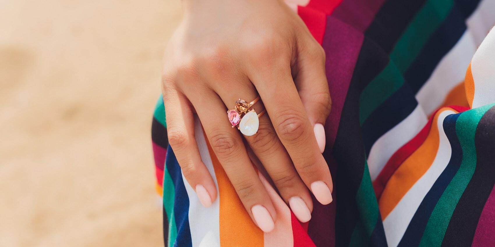 Edelmetall Ring im Strand Urlaub